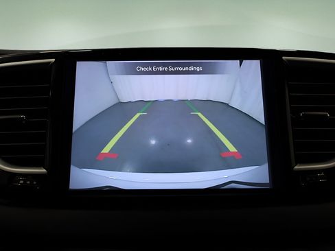 Certified 2025 Chrysler Pacifica Select FWD image 23