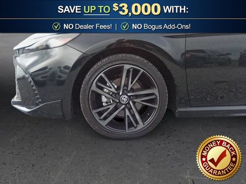 Used 2025 Toyota Camry XSE FWD image 13
