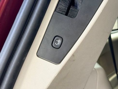 Used 2017 Dodge Grand Caravan SXT FWD image 26