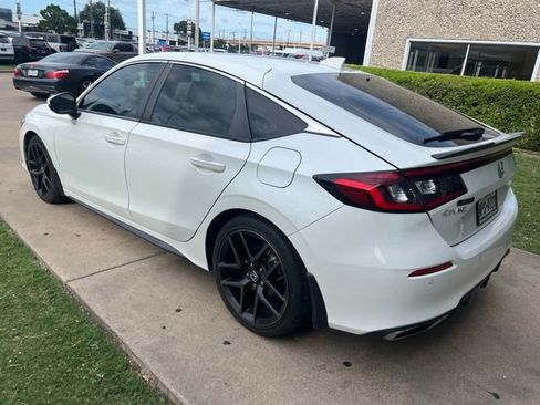 Used 2023 Honda Civic Sport Touring image 4