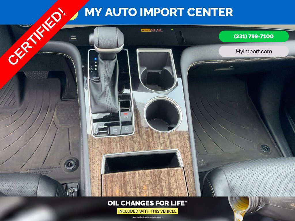 Certified 2025 Toyota Sienna Limited FWD image 19