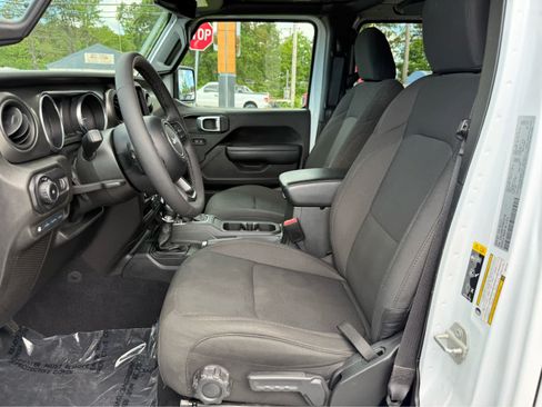 Used 2023 Jeep Wrangler Unlimited w/ Sun & Screen Package AWD/4WD image 16