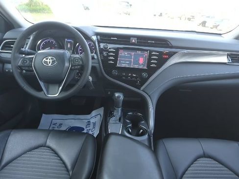 Used 2019 Toyota Camry SE FWD image 15