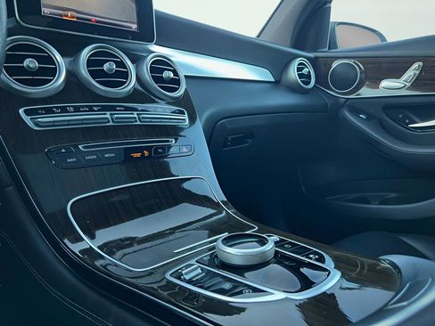 Used 2018 Mercedes-Benz GLC 300 GLC 300 image 48
