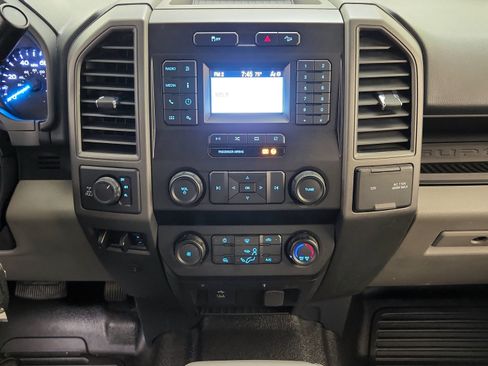 Used 2022 Ford F350 XL w/ Power Equipment Group AWD/4WD image 18