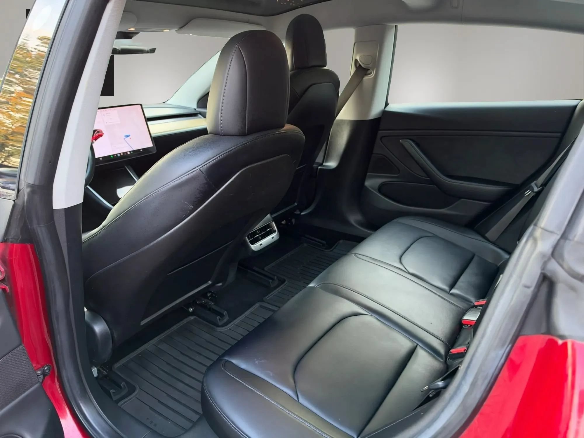Used 2018 Tesla Model 3 Long Range RWD image 18