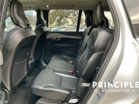 Certified 2022 Volvo XC90 T5 Momentum image 21