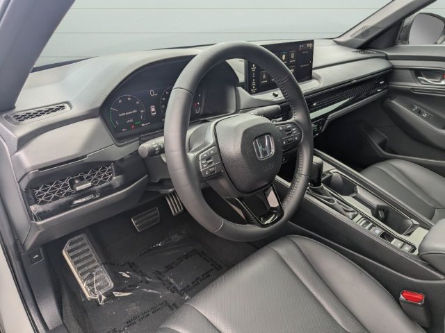 Certified 2025 Honda Accord Sport image 11