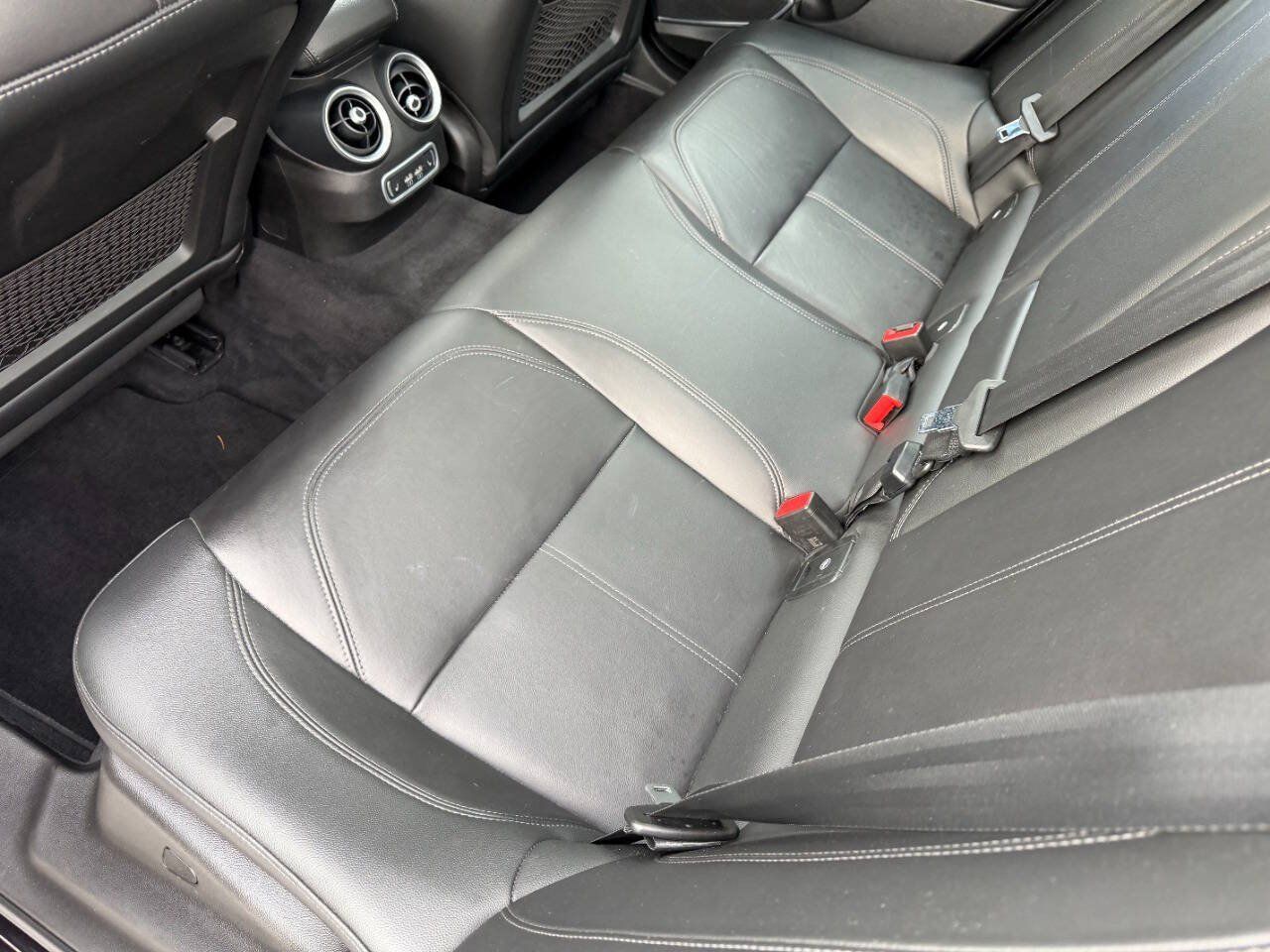 Used 2022 Alfa Romeo Giulia Ti AWD/4WD image 21