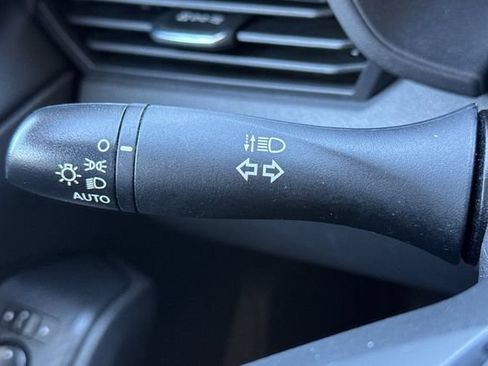 Used 2024 Nissan Altima 2.5 SV FWD image 36