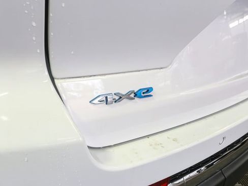 Used 2023 Jeep Grand Cherokee 4WD 4xe w/ Luxury Tech Group II image 10