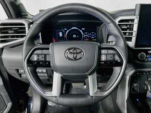 Used 2024 Toyota Sequoia Platinum AWD/4WD image 11