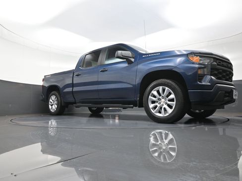 Used 2023 Chevrolet Silverado 1500 Custom image 9