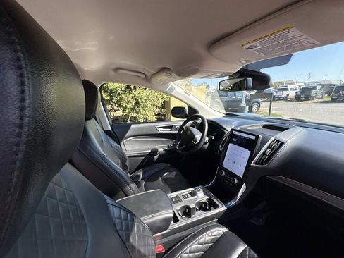 Used 2024 Ford Edge Titanium image 18