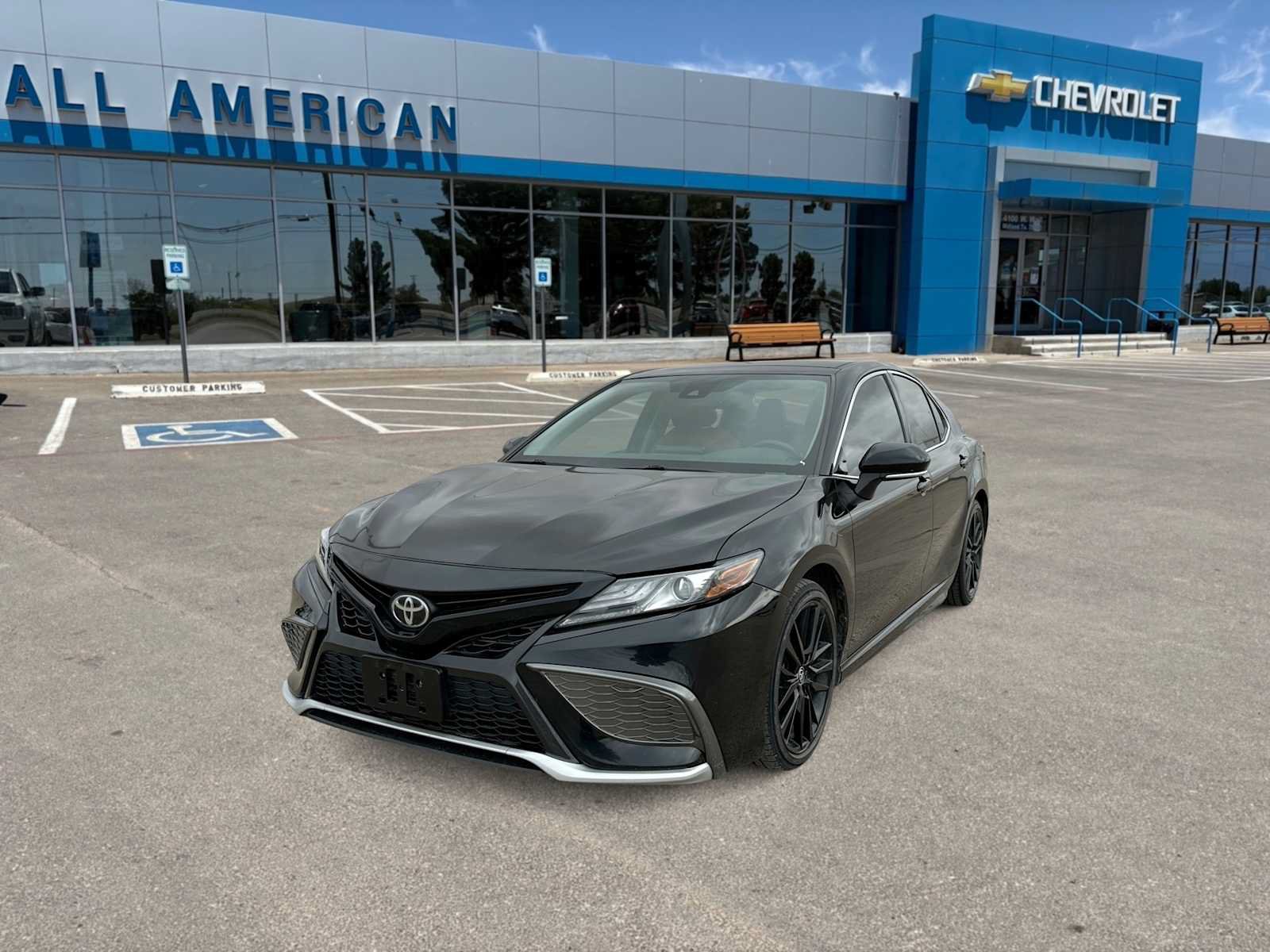 Used 2021 Toyota Camry XSE FWD image 1