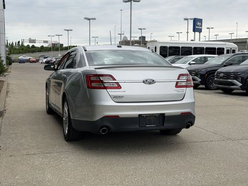 Used 2014 Ford Taurus Limited w/ Equipment Group 301A FWD image 7