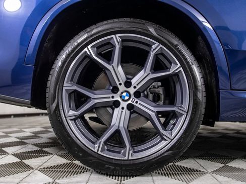 Used 2023 BMW X5 xDrive40i w/ M Sport Package AWD/4WD image 38