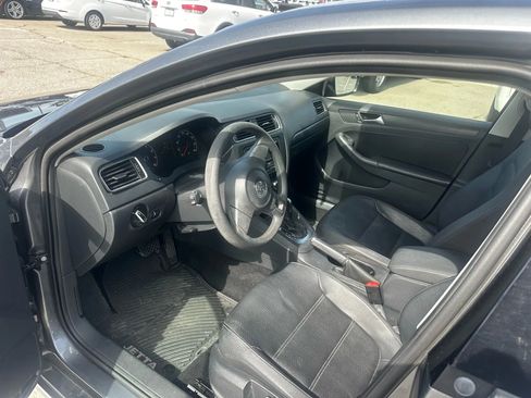 Used 2011 Volkswagen Jetta SE image 11