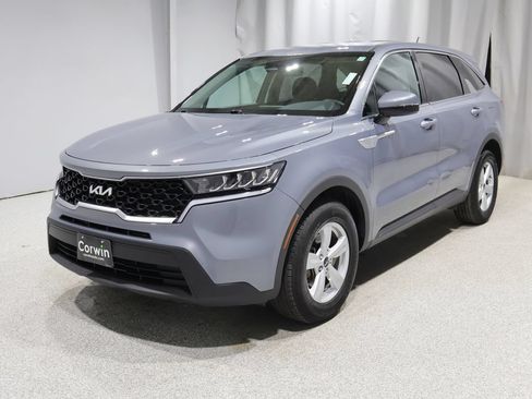Used 2023 Kia Sorento LX FWD image 7