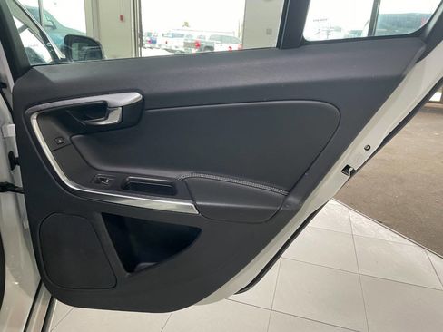 Used 2017 Volvo S60 T5 Dynamic w/ Vision Package image 22