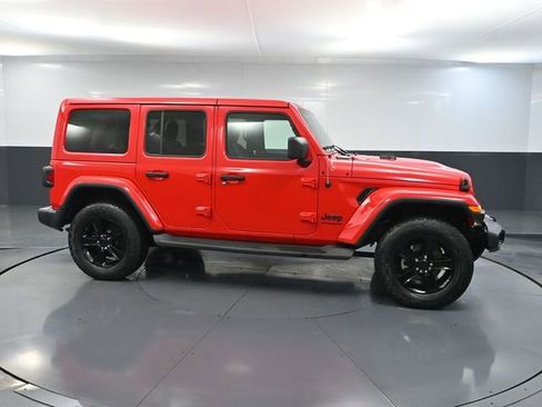 Used 2021 Jeep Wrangler Unlimited Sahara image 4