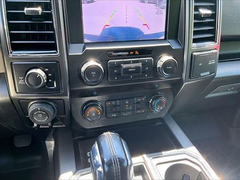Used 2019 Ford F150 XLT w/ Equipment Group 302A Luxury AWD/4WD image 28