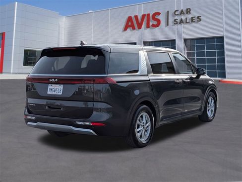 Used 2024 Kia Carnival LX image 6