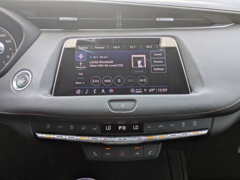 Used 2023 Cadillac XT4 Sport w/ Cold Weather Package image 5