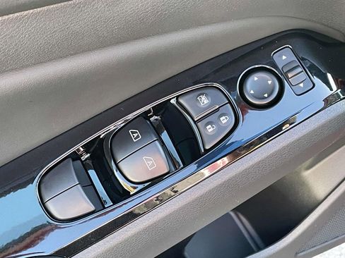 New 2025 Nissan Altima 2.5 SR w/ SR Premium Package image 17