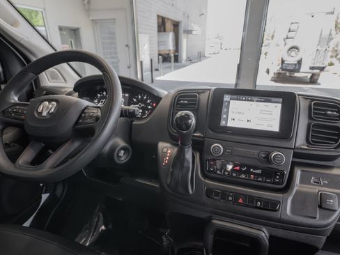 Used 2025 RAM ProMaster 2500 w/ Convenience Group FWD image 19