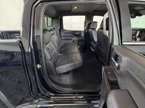 Used 2019 GMC Sierra 1500 Denali AWD/4WD image 5