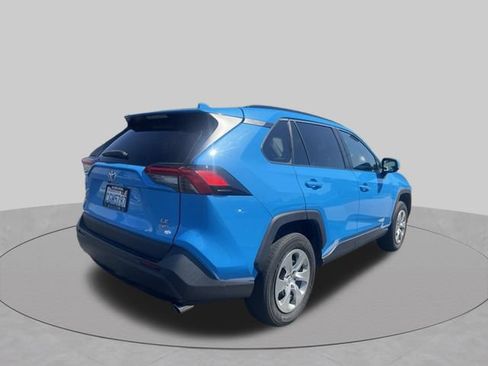 Used 2021 Toyota RAV4 LE w/ Carpet Mat Package (TMS) AWD/4WD image 14