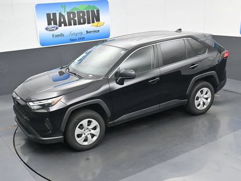 Used 2023 Toyota RAV4 LE FWD image 23
