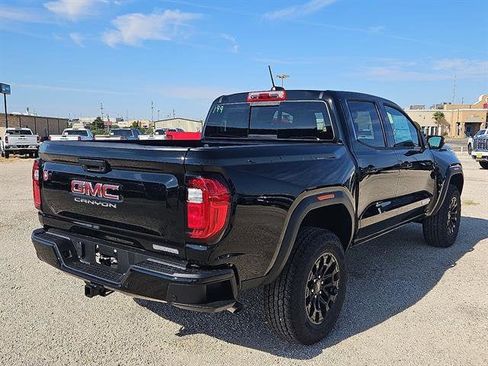 New 2026 GMC Canyon Elevation w/ Convenience Package image 5