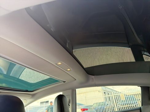 Used 2020 Tesla Model 3 Standard Range Plus image 14