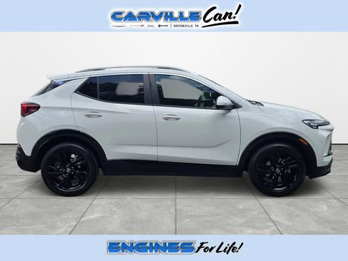 Used 2024 Buick Encore GX Sport Touring FWD image 3