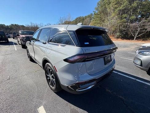 New 2026 Lincoln Nautilus Premier image 5