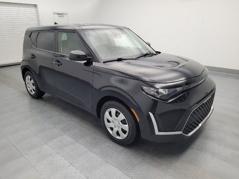 Used 2023 Kia Soul LX FWD image 11