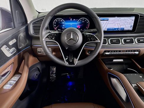 New 2026 Mercedes-Benz GLS 450 4MATIC image 4