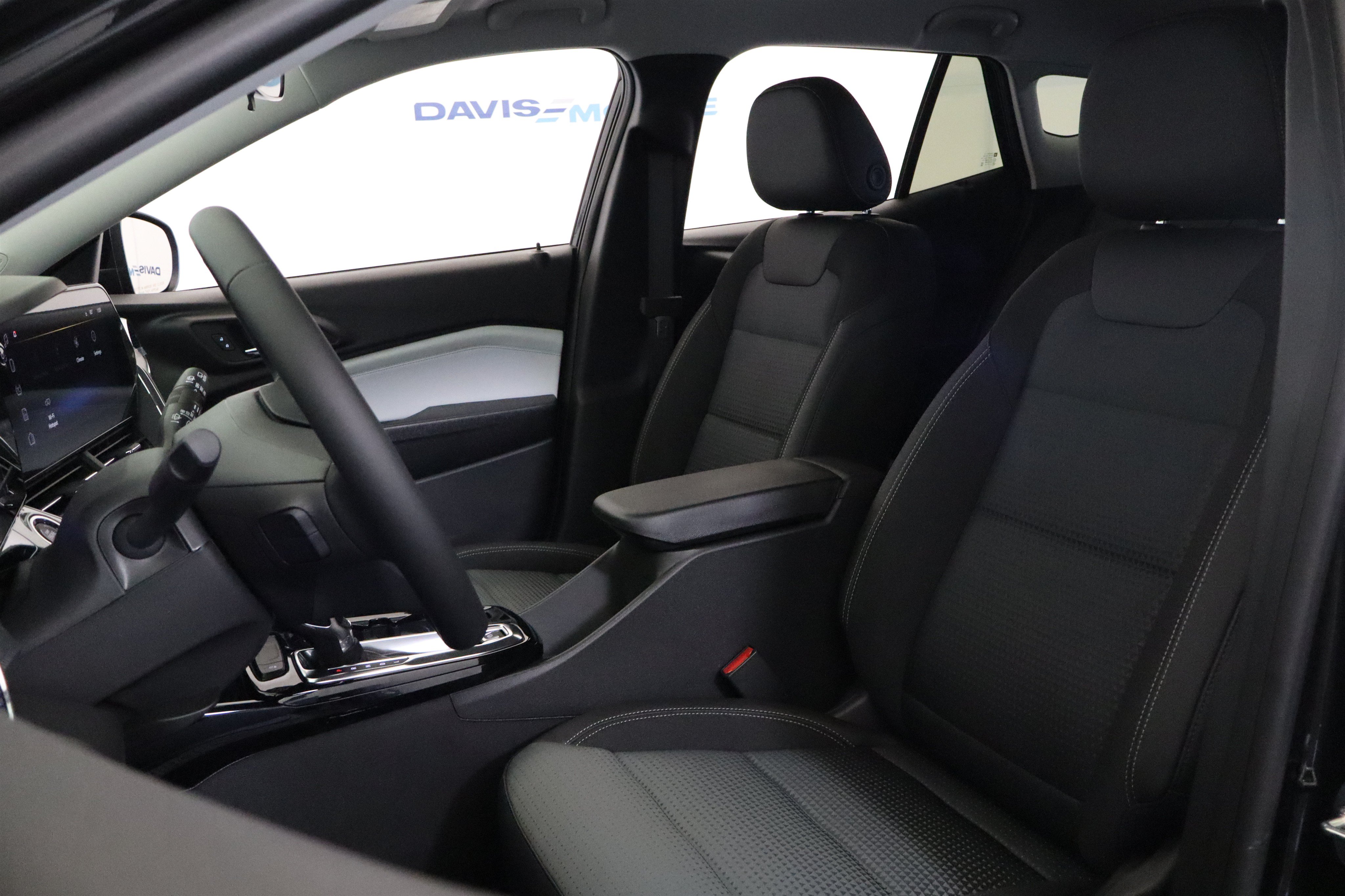 New 2026 Chevrolet Trax LT w/ LT Convenience Package FWD image 23