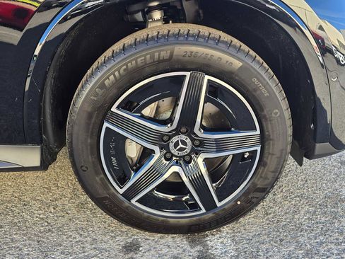 New 2026 Mercedes-Benz GLC 300 4MATIC image 9
