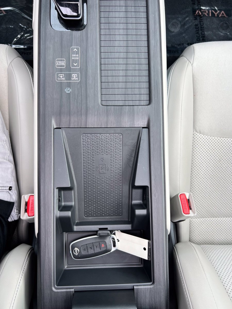 Used 2023 Nissan Ariya FWD image 55