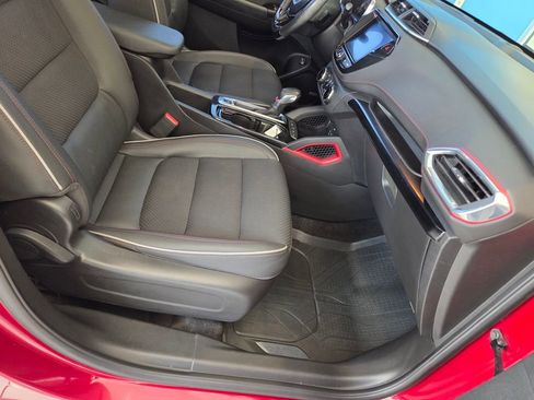 Used 2021 Chevrolet TrailBlazer RS w/ Sun and Liftgate Package image 21