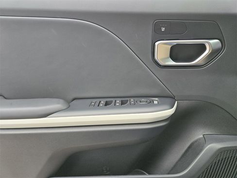 New 2025 Kia K4 GT-Line w/ GT-Line Sunroof Package image 16