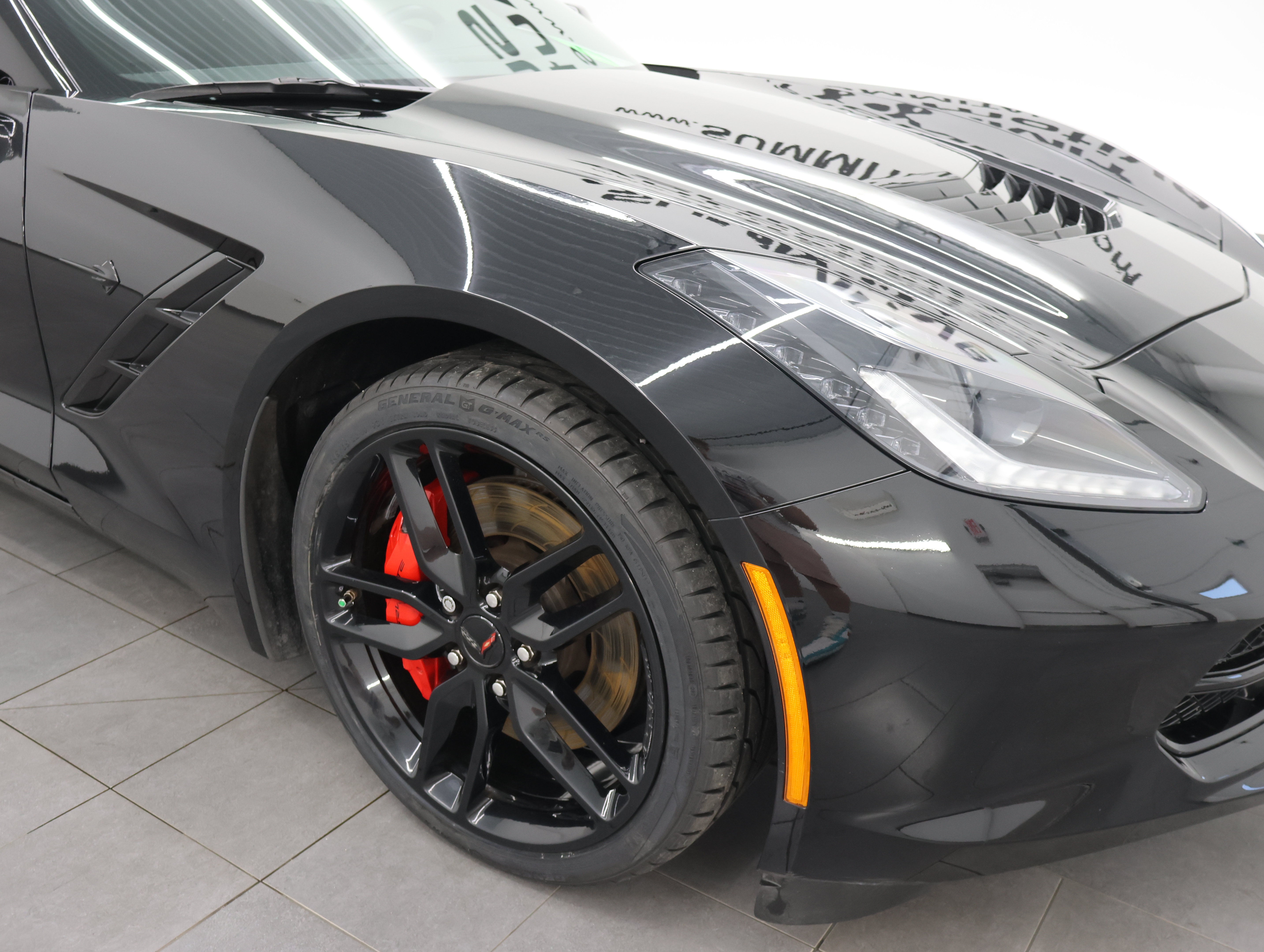 Used 2016 Chevrolet Corvette Stingray Coupe w/ Carbon Flash Badge Package RWD image 54