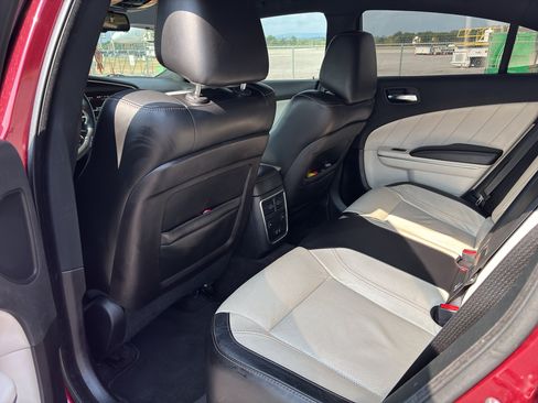 Used 2018 Dodge Charger R/T w/ Premium Group RWD image 5