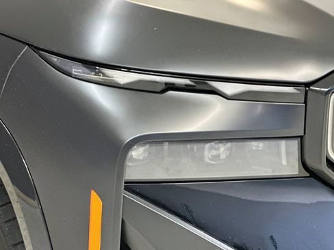 Certified 2023 BMW XM AWD/4WD image 10