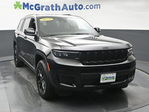 Used 2024 Jeep Grand Cherokee L Altitude AWD/4WD image 5