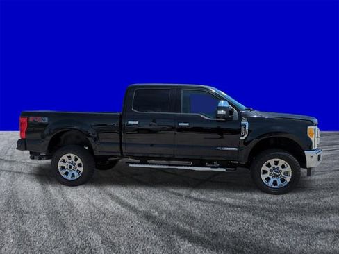 Used 2017 Ford F250 Lariat w/ Chrome Package AWD/4WD image 3
