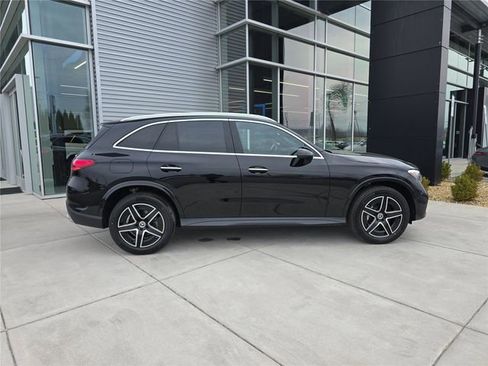 New 2026 Mercedes-Benz GLC 300 4MATIC image 2